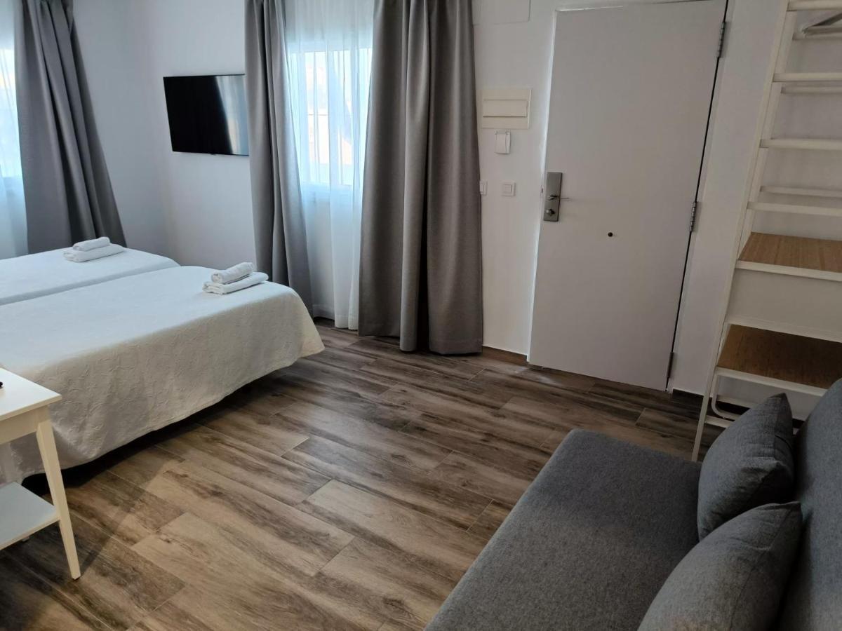 Hotel Hostal La Ermita Nerja Zewnętrze zdjęcie