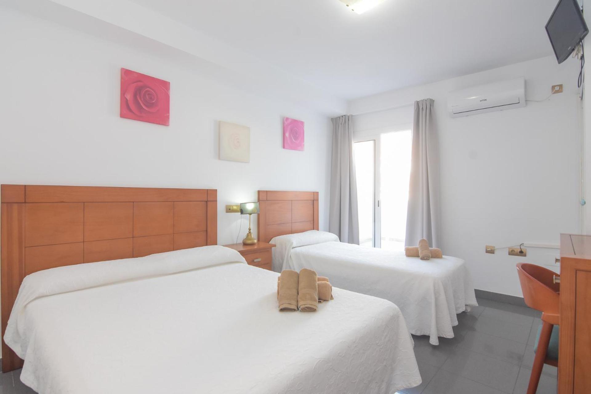 Hotel Hostal La Ermita Nerja Zewnętrze zdjęcie