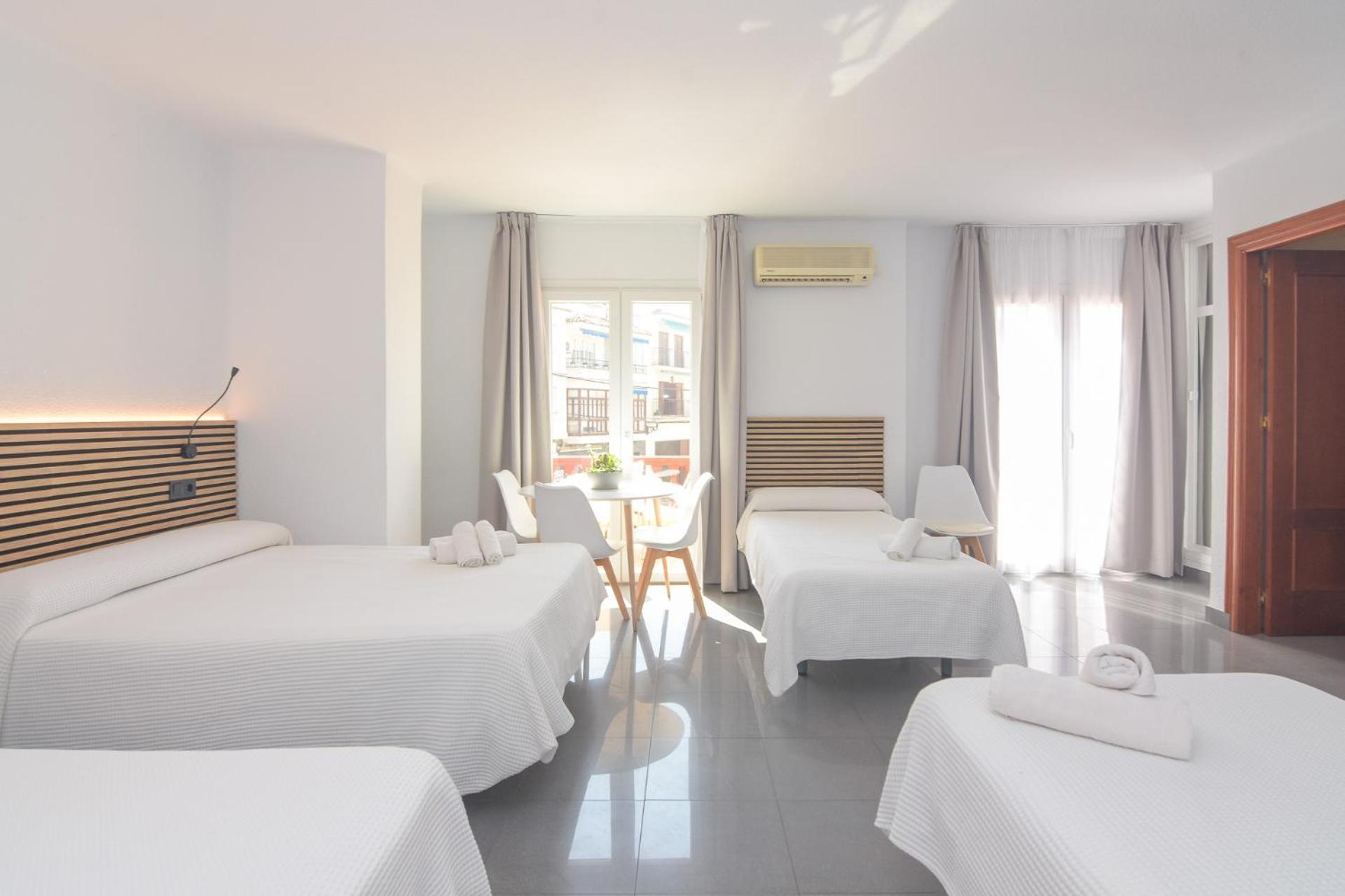 Hotel Hostal La Ermita Nerja Zewnętrze zdjęcie